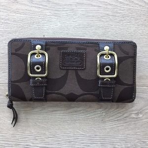 Coach Zippered Wallet Brown Classic 'C'